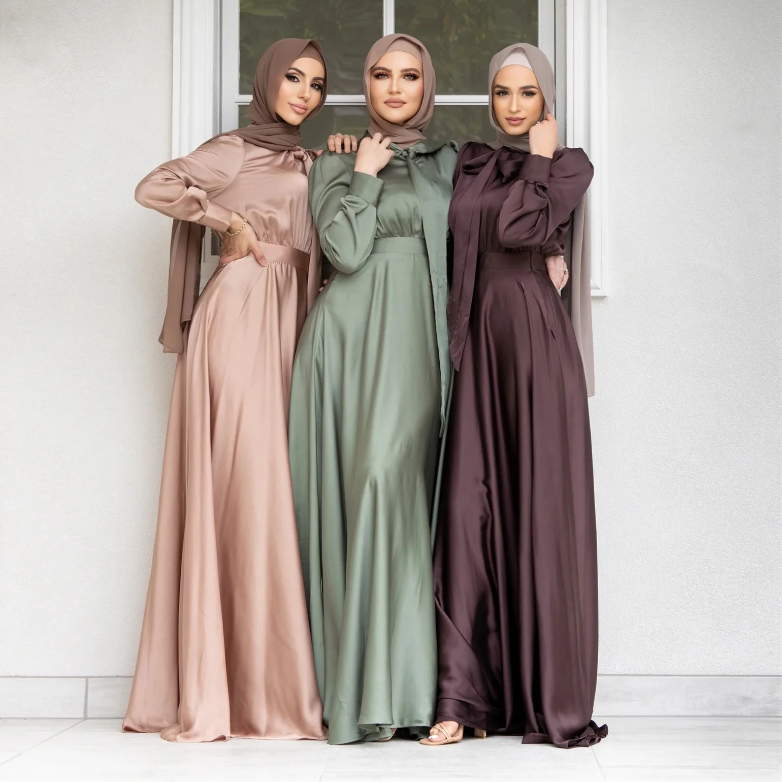 Middle Eastern Traditional Clothing Robe Women's Dress Muslim Fashion Large Hem Solid Color Satin Robe