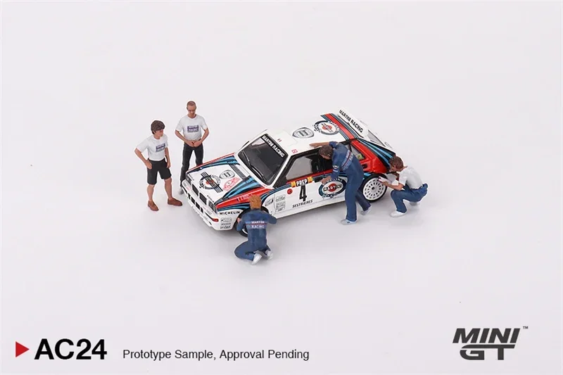 MINI GT 1:64 Martini Racing WRC Figure