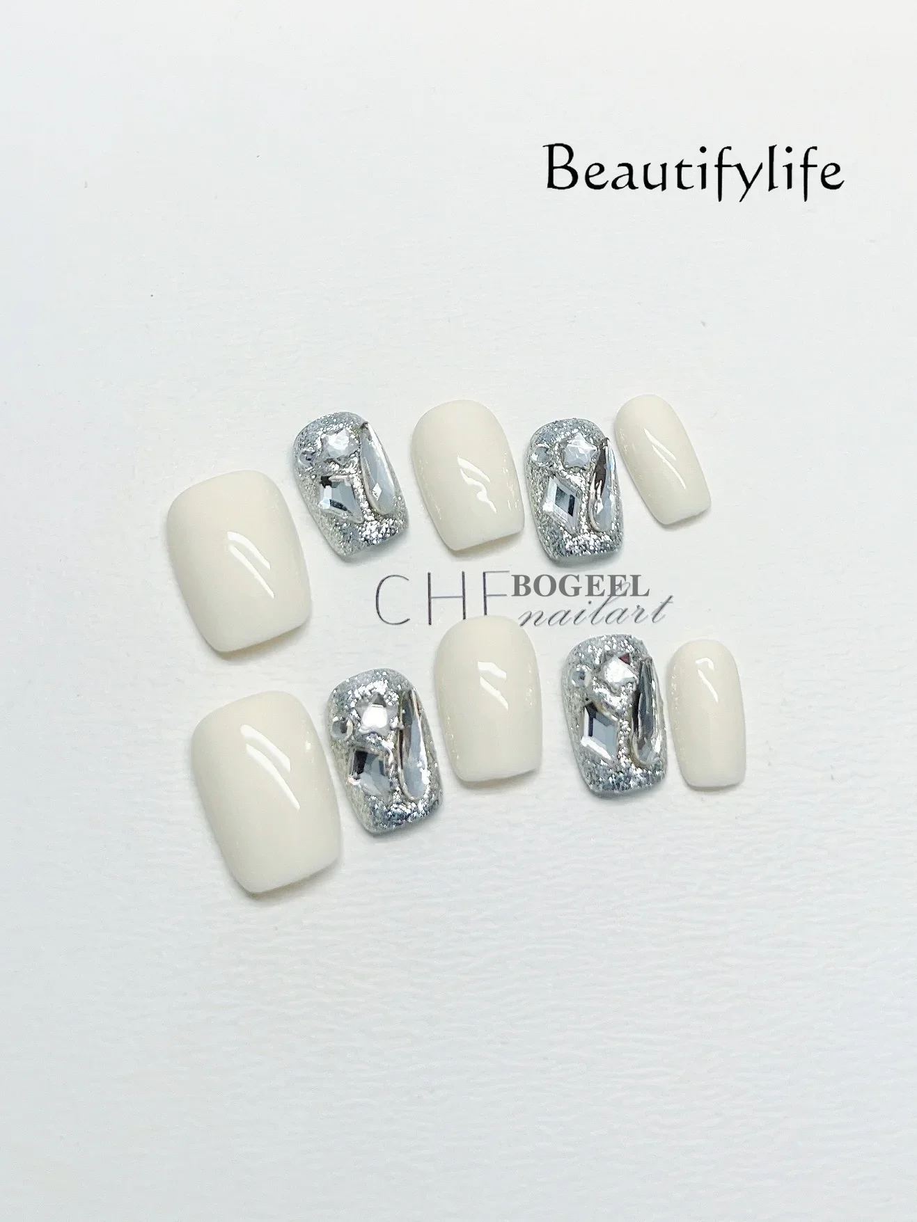 Handmade custom manicure, milk white flash diamond short nail patch