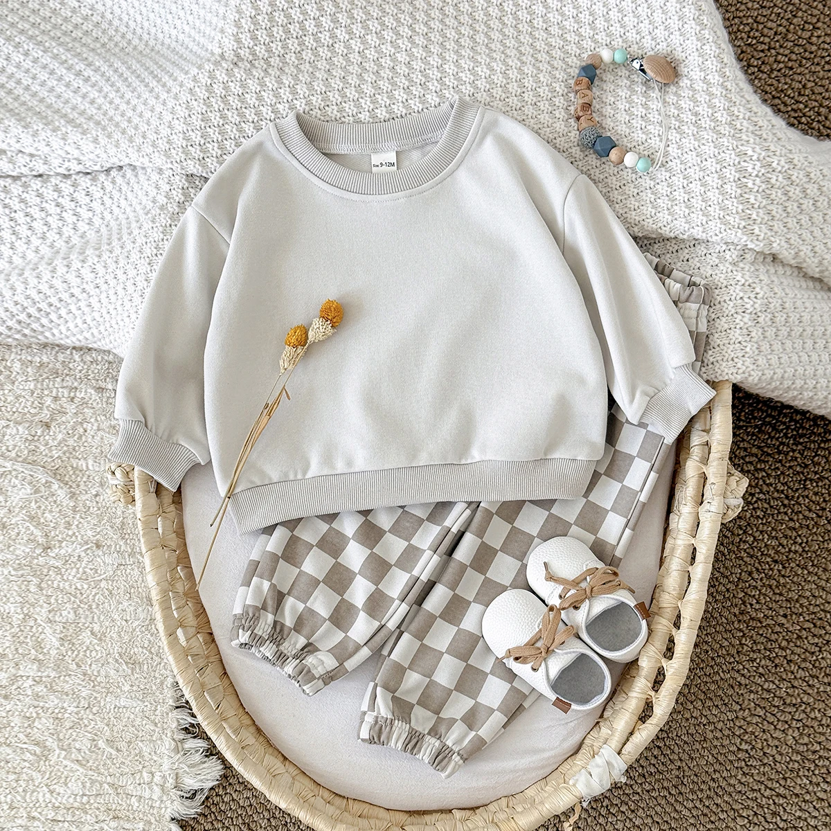 

Осенний комплект из серой толстовки с капюшоном для малышей от 0 до 3 лет, серые и белые клетчатые штаны, комплект 2021 г.