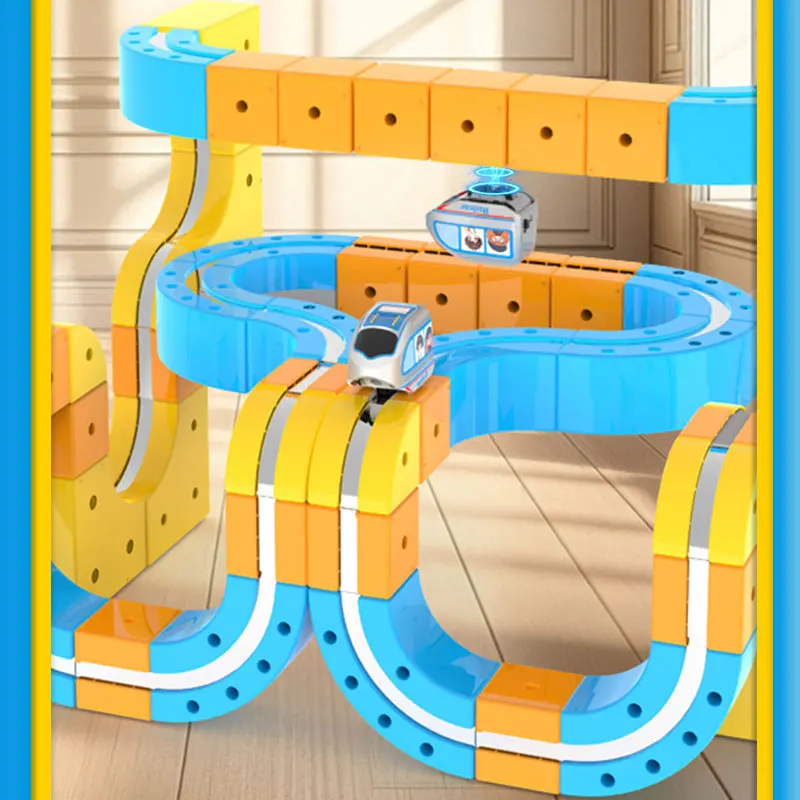 子供向け組み立てマジックトラックカーレースランウェイSTEM教育用電車レールキューブ磁気おもちゃセット電動カーDIYビルディングブロック