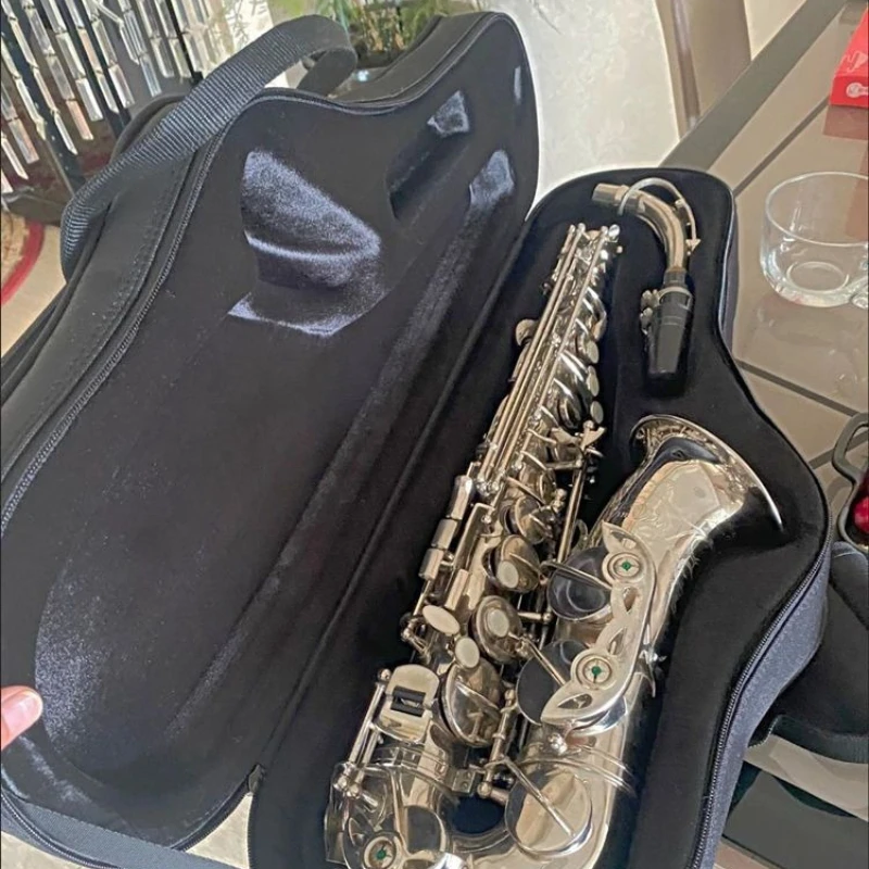 Thumbnail 2 - #7 Compare Saxophone Cases & Gigbags Before You Buy