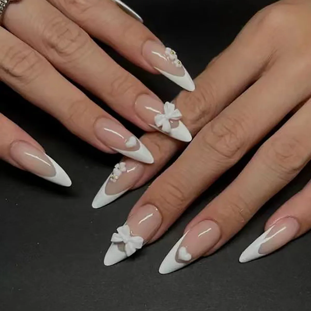 24pcs Fashion Rhinestone Press on Nails Tips with Pearl Design Long Almond False Nail Art Fishtail Pattern French Fake Nail Sets
