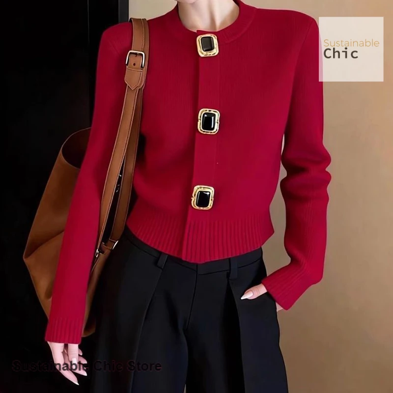 

French Joker luxury high sense big button knit cardigan women's spring and autumn new fashion ladies daughter wind casual top.