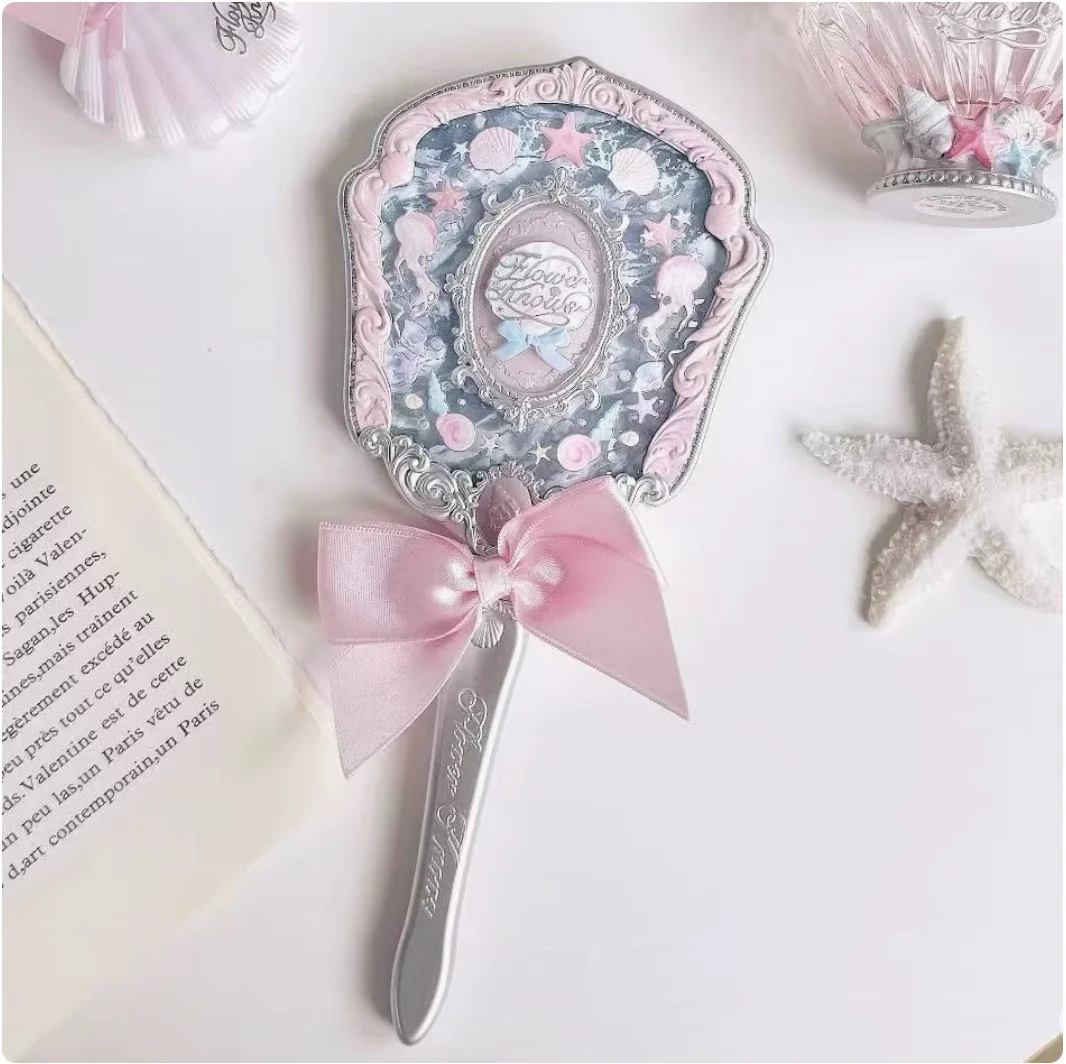 أدوات مرايا مكياج يدوية من Flower Knows Shells Pearl Jewel وغيرها من السلسلة