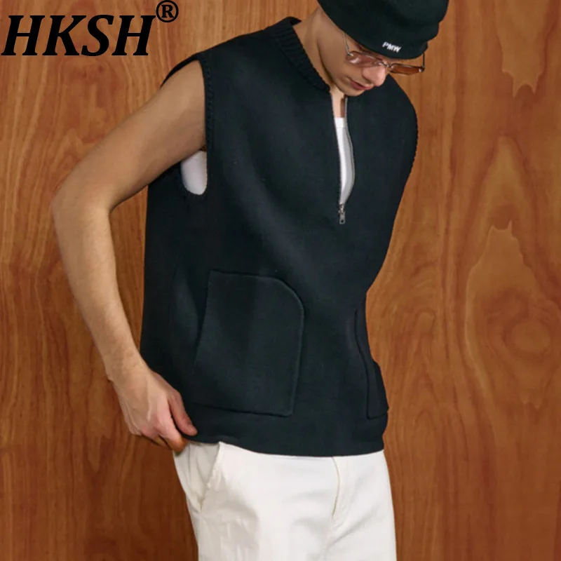 HKSH Autumn Winter New Men Simple Half-Zip Stand Collar Pockets Cotton Knitted Vest Trendy Casual Fashion Chic Waistcoat HK18453