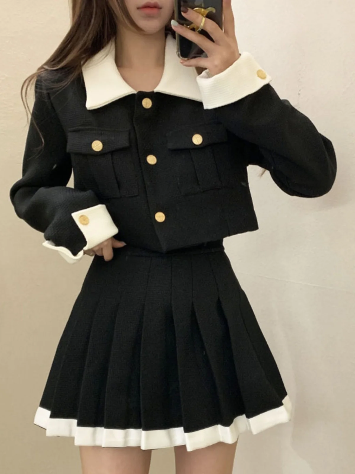 Chic Retro Lapel Preppy Small Short Top Women + Age-Reducing High Waist Slimming Pleated Skirt Two-piece Set