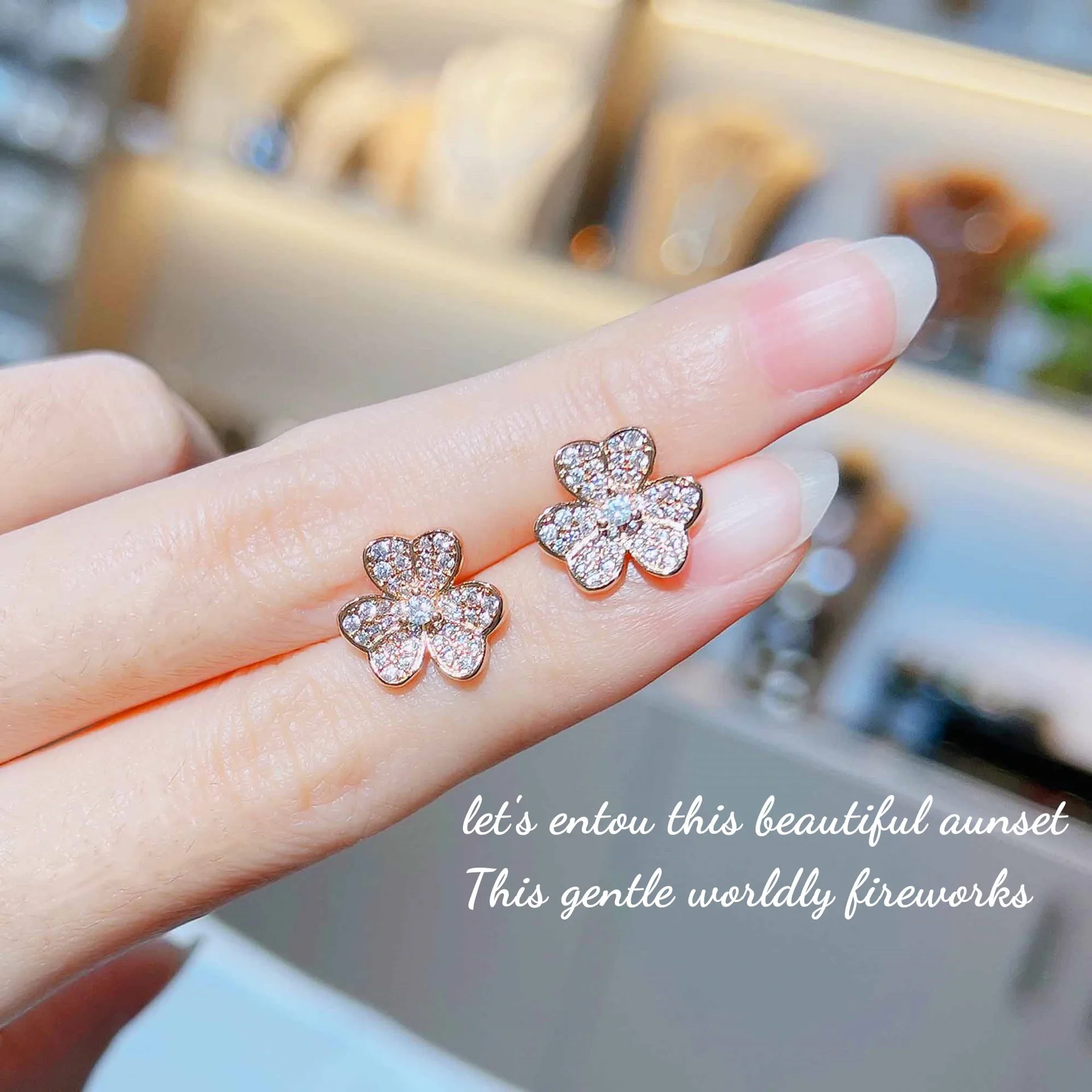 Foydjew Classic Lucky Clover Jewelry Sets For Women Pendant Necklaces Micro-inlaid Full Zircon Flower Stud Earrings Bracelets