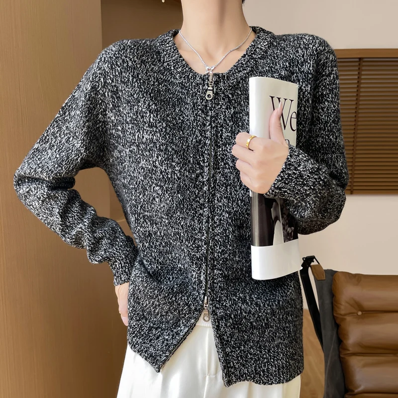 Autumn and winter new 100% pure wool cardigan female O-neck Korean temperament zipper sweater padded wool knitted coat.