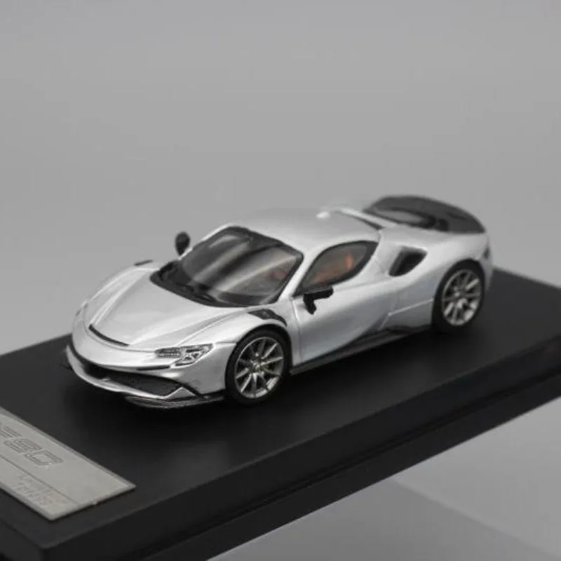 1:64 sportwagen SF90 tweedeurs hardtop, gegoten aluminium automodel, voor tieners om te spelen, voor volwassenen om te verzamelen.