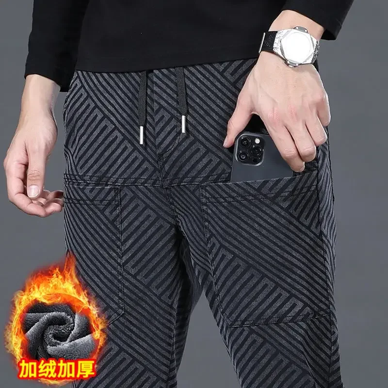 

Fleece Jeans Men Sweatpants Cargo Pants Elastic Warm Luxury Brand Hip Hop Vintage Trouser Designer Men Clothing Winter New