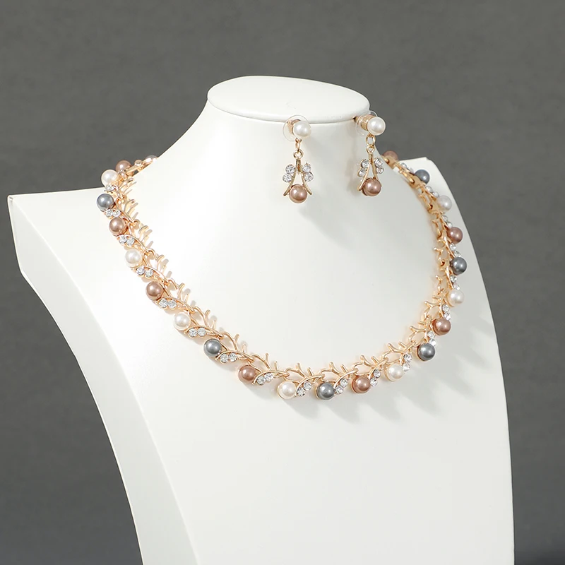 Itacazzo Bridal Wedding Imitation Pearl Necklace Earring Set Exquisite and Elegant for Ladies Suitable for Party Festivals