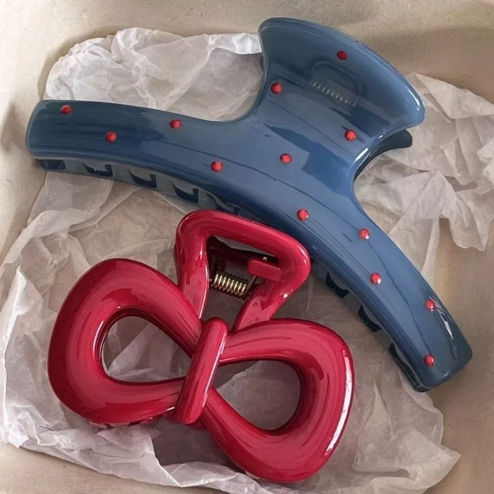 

1/2pcs Vintage Hair Clips Korean Blue Polka Dot Red Bow Hair Clip Designer Luxury Shark Clip Women's Headdress Accessories