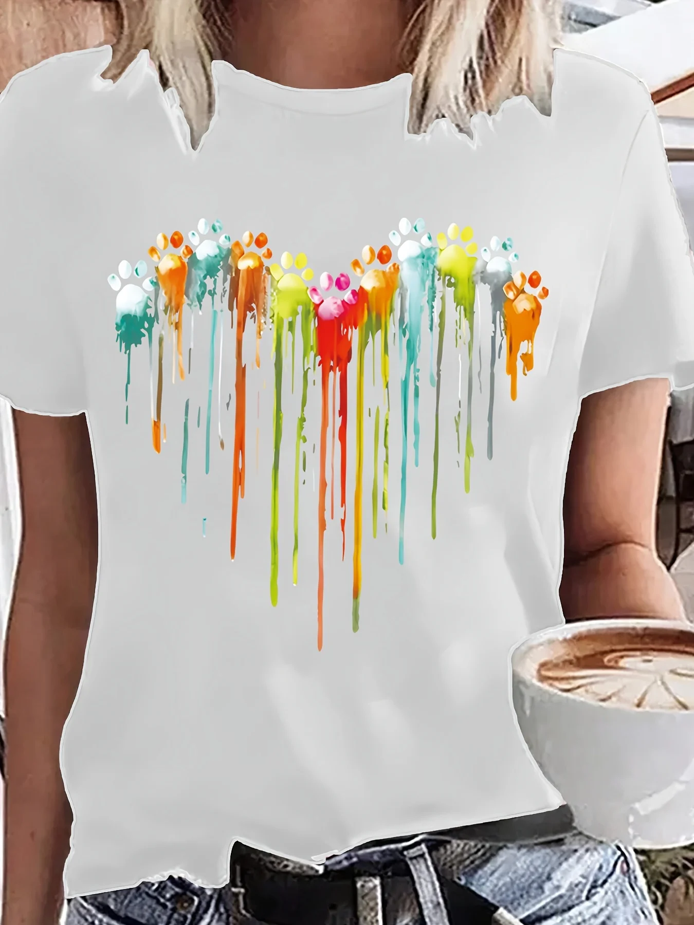Camiseta de manga corta con cuello redondo, informal y cómoda, con estampado de corazón y huellas de pata pintadas, a la moda, para verano