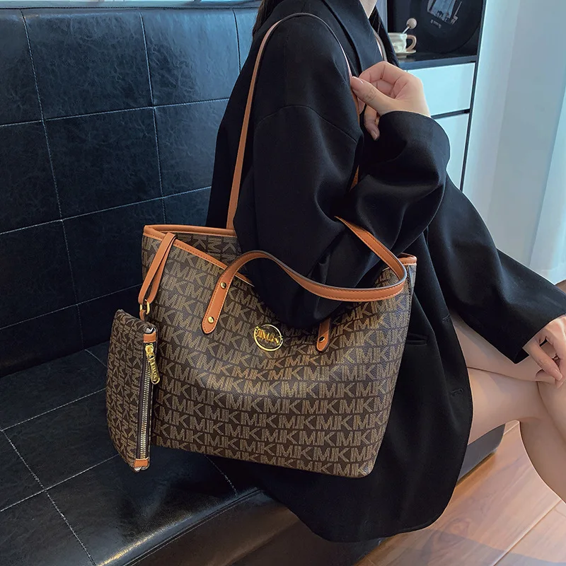 

​​Large Capacity Casual Shoulder Bag Women Autumn New Print Big Tote Bag Letter Purse Street Shopping Mommy Bag