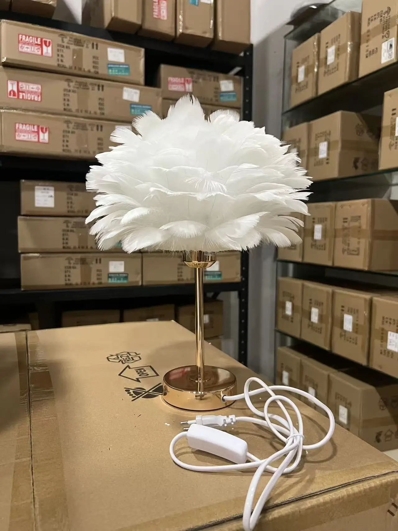 Nordic INS Feather Table Lamp, Creative Decor Bedside Lamp for Bedroom, Romantic Warm Light Night Lamp