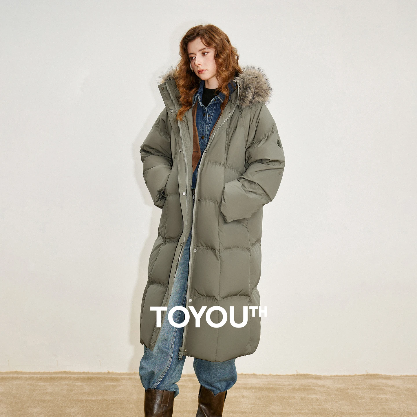 TOYOUTH النساء 90% الأبيض بطة أسفل سترة سميكة للأسفل 2025 شتاء جديد الفراء طوق مقنعين اضافية طويلة سترة دافئة معطف