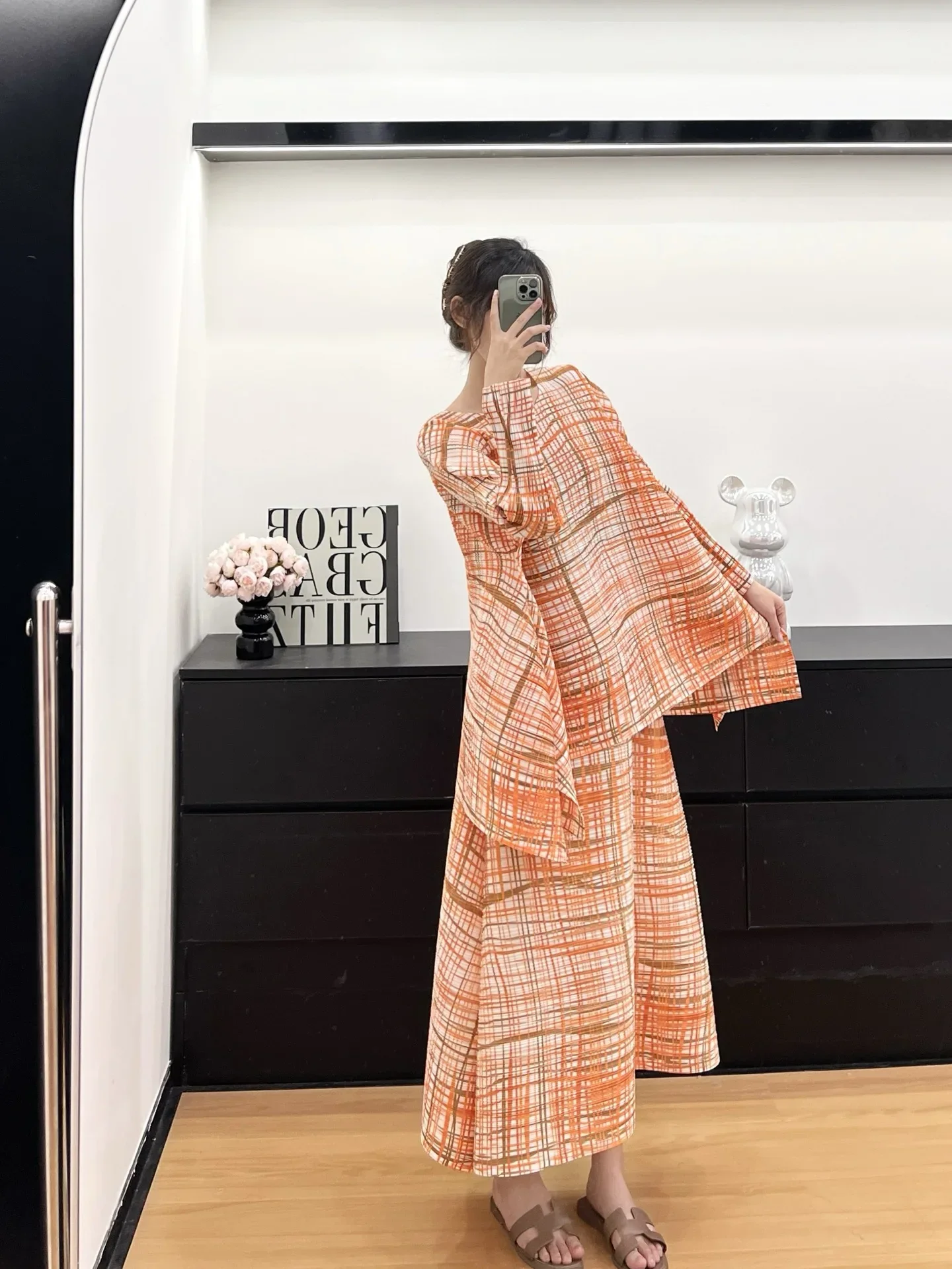 

Miyake Pleated Plaid Overskirt 2025 Spring and Summer New Long-sleeved Top + Loose Half-skirt Hundred with 2-piece Set