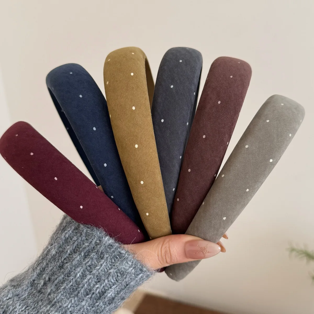Vintage Velvet Padded Headbands For Women Wide Polka Dot Hair Hoop Autumn Non-slip Hair Crown Headwrap For Make-up Daily Use