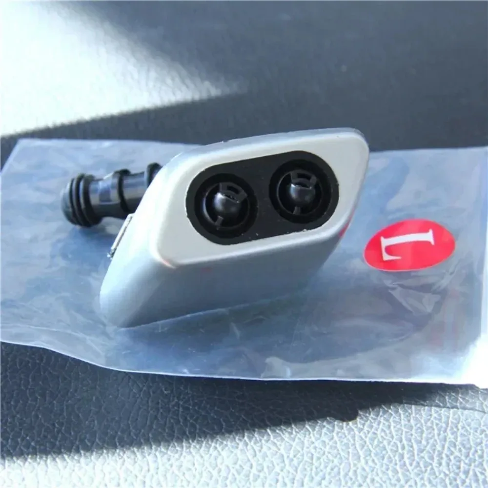 

Auto Headlight Spray Nozzle Cover Left Right for Dodge Journey JCUV for Fiat Freemont for Chrysler 300C Grand Voyager 2008