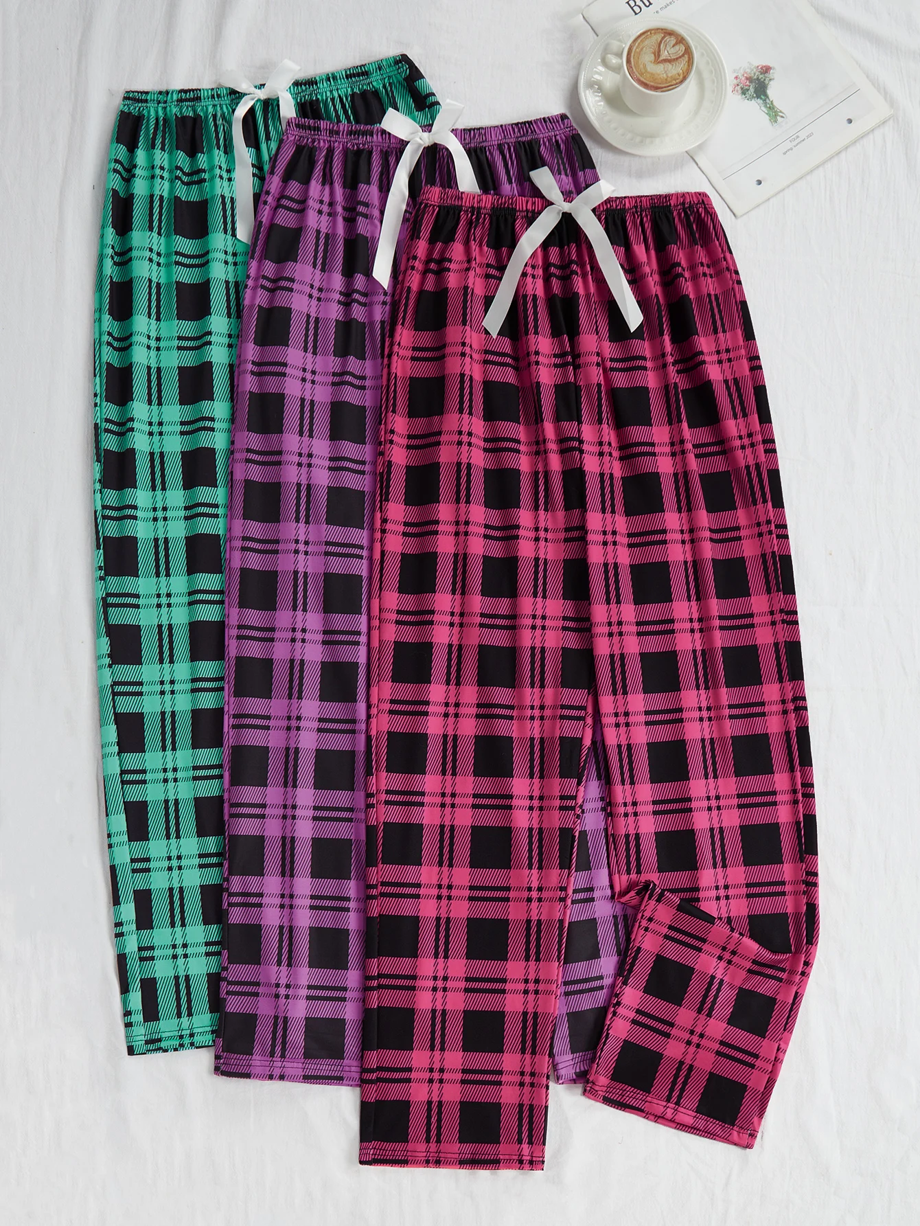 

Женские брюки в клетку, новый стиль, три предмета в комплекте, повседневная и удобная домашняя одежда, мягкая и дышащая ночная одежда.