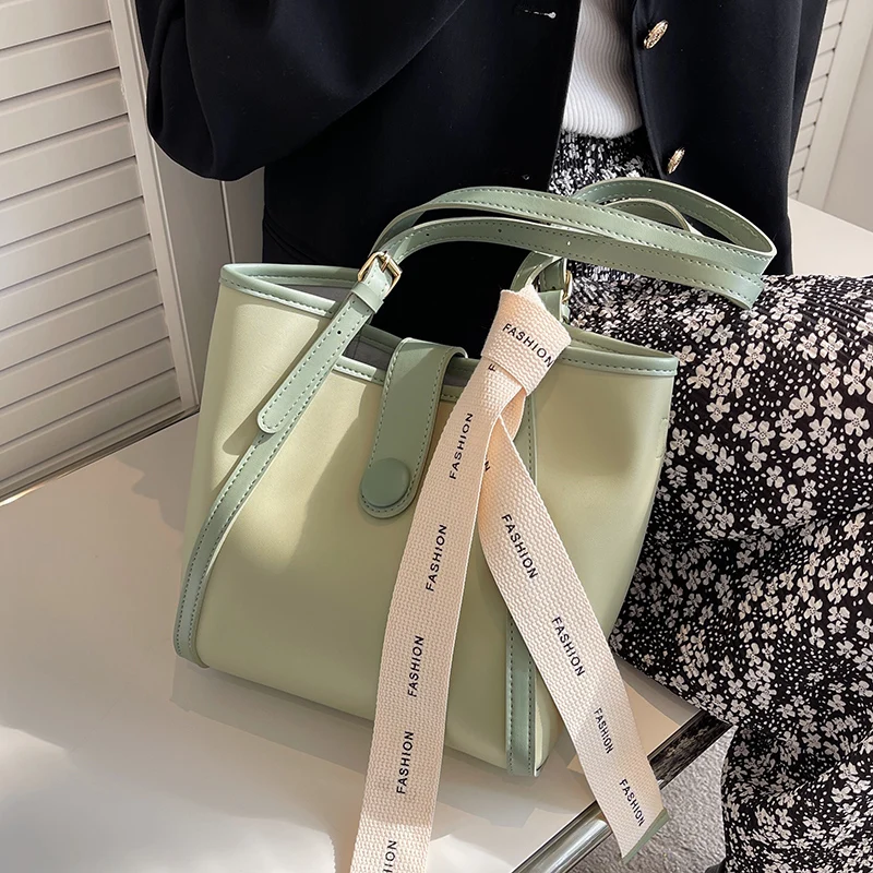 

Original Uoct.all Niche Design 2022 New Fashion Handbag shoulder bag High-end Versatile high-capacity tote bag 2 in 1
