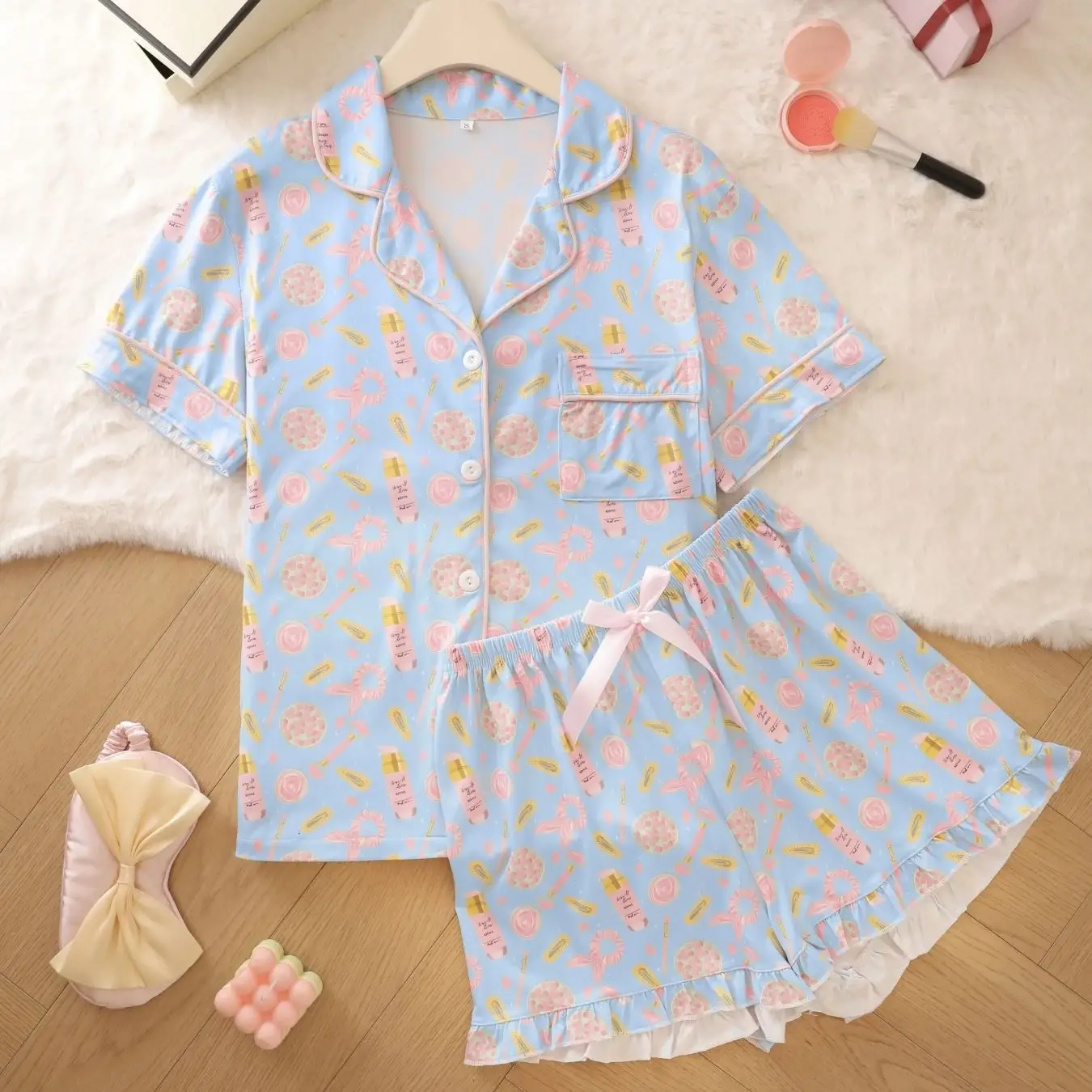 

Sweet and stylish makeup, donuts, pajamas, short sleeved shorts, two-piece set for women, casual and suitable for outdoor wear a