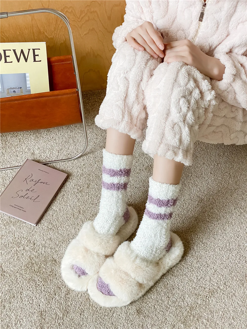 1PR No Lint Coral Fleece Socks Female Winter Velvet Sport Home Floor Socks Sleep Warm Mid-Calf Length Socks Two-Bar