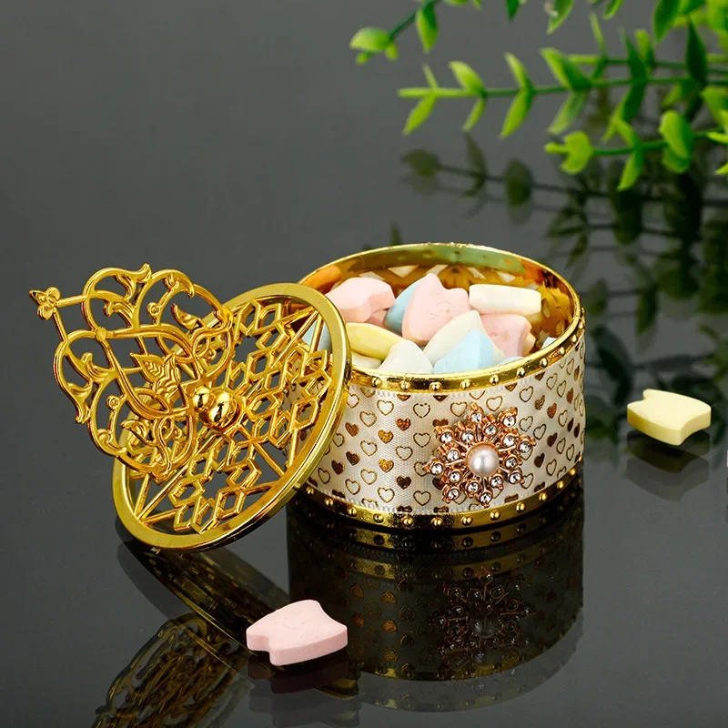 24pcs Western style wedding candy box creative electroplated gold silver hollow candy box with lid plastic candy box