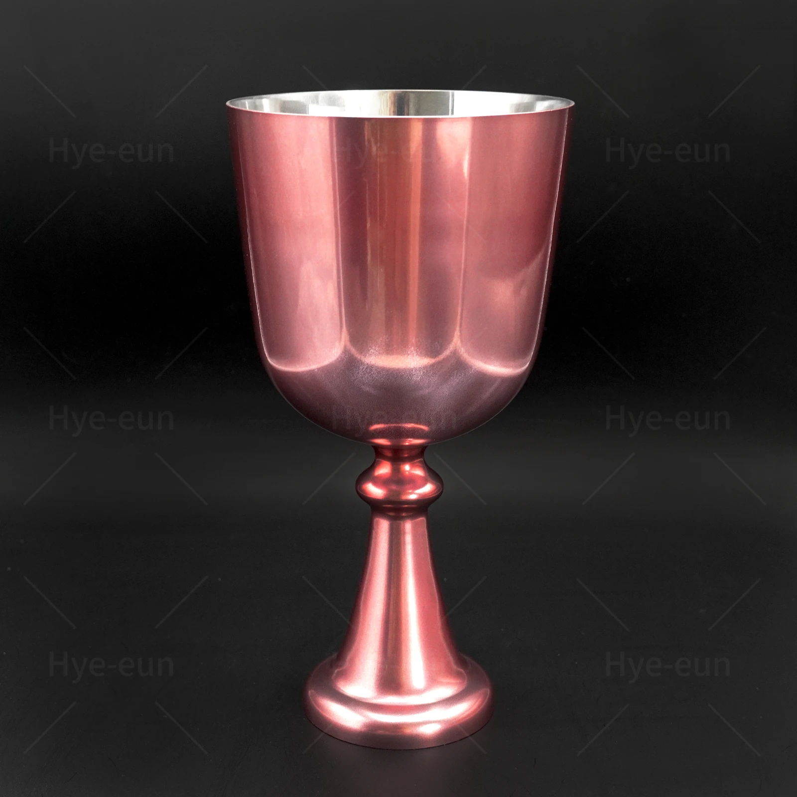 Hye-eun 6inch Alchemy Grail Handle Chakra Singing Bowl with Suedce Stick for Sound Healing Meditation