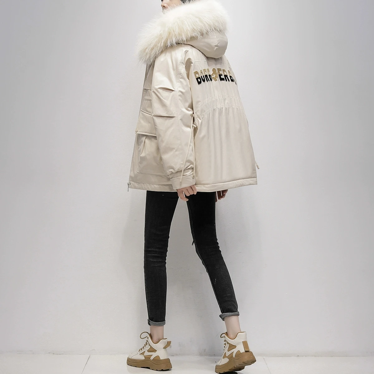 2025 inverno nuova versione coreana delle donne allentato grande collo di pelliccia moda piumino d'anatra bianca corto piumino spesso femminile caldo Parka