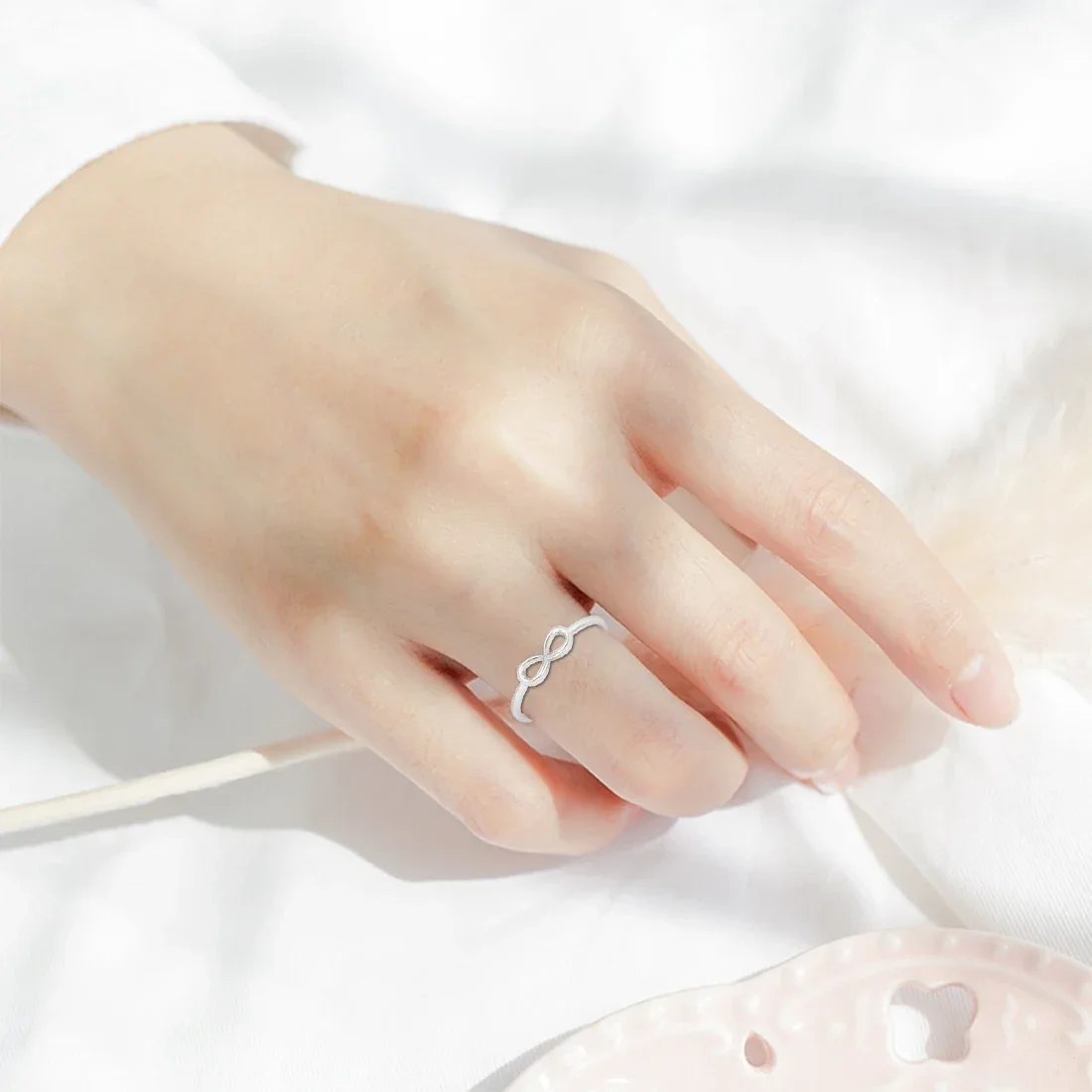 خواتم كريستال للنساء ، خاتم لانهائي ، لون ذهبي ، سبيكة ، مجوهرات جذابة ، بيع بالجملة ، تصميم جديد ، تخفيضات كبيرة ، أزياء