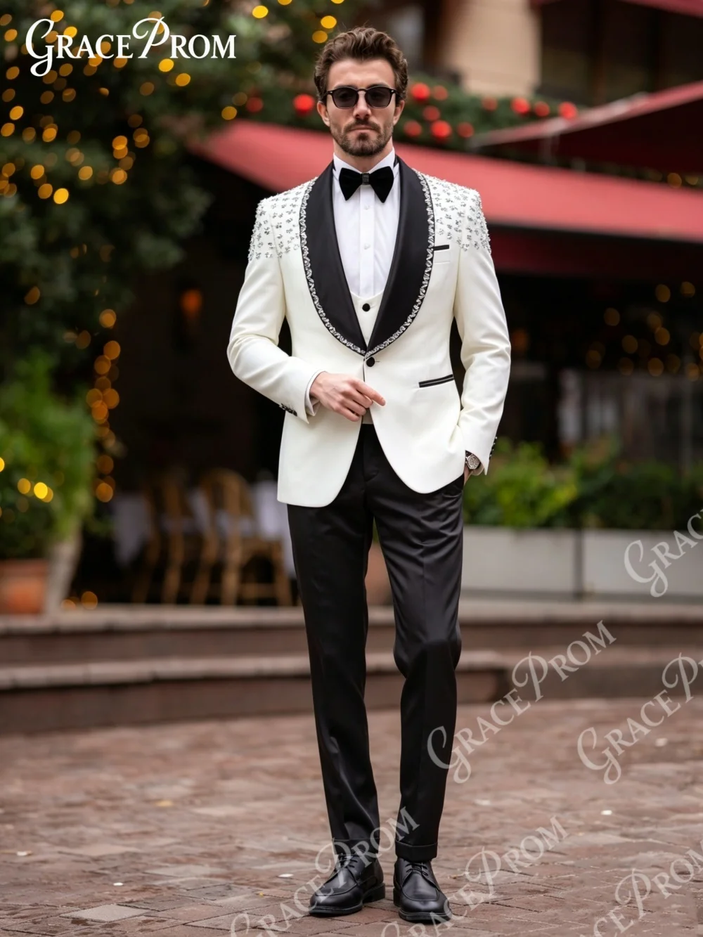 Luxury Shoulder White Jacket Black Pants Men 3PCS Tuxedo Set Satin Shawl Collar Groom Suit Wedding Evening Banquet Homecoming