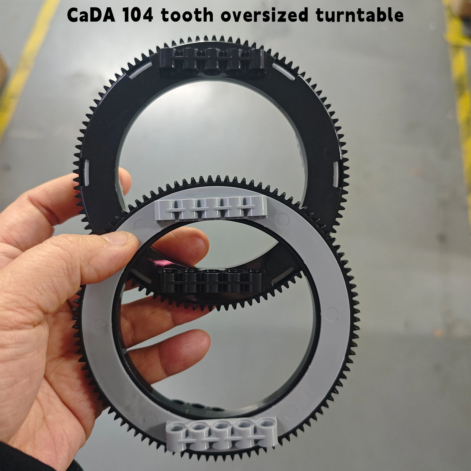 Image of MOC CaDA 104 Zahn Übergroßer Drehteller Super Große Ober- und Unterbausteine MOC Technologie-Teile Modifikationszubehör Spielzeug