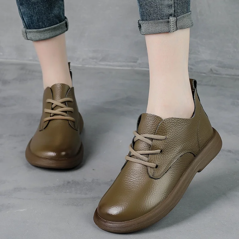 DRKANOL 2026 النساء أحذية الخريف الشتاء أفخم حقيقية جلد البقر لينة الراحة الشقق كعب قصير حذاء من الجلد السيدات أحذية دافئة