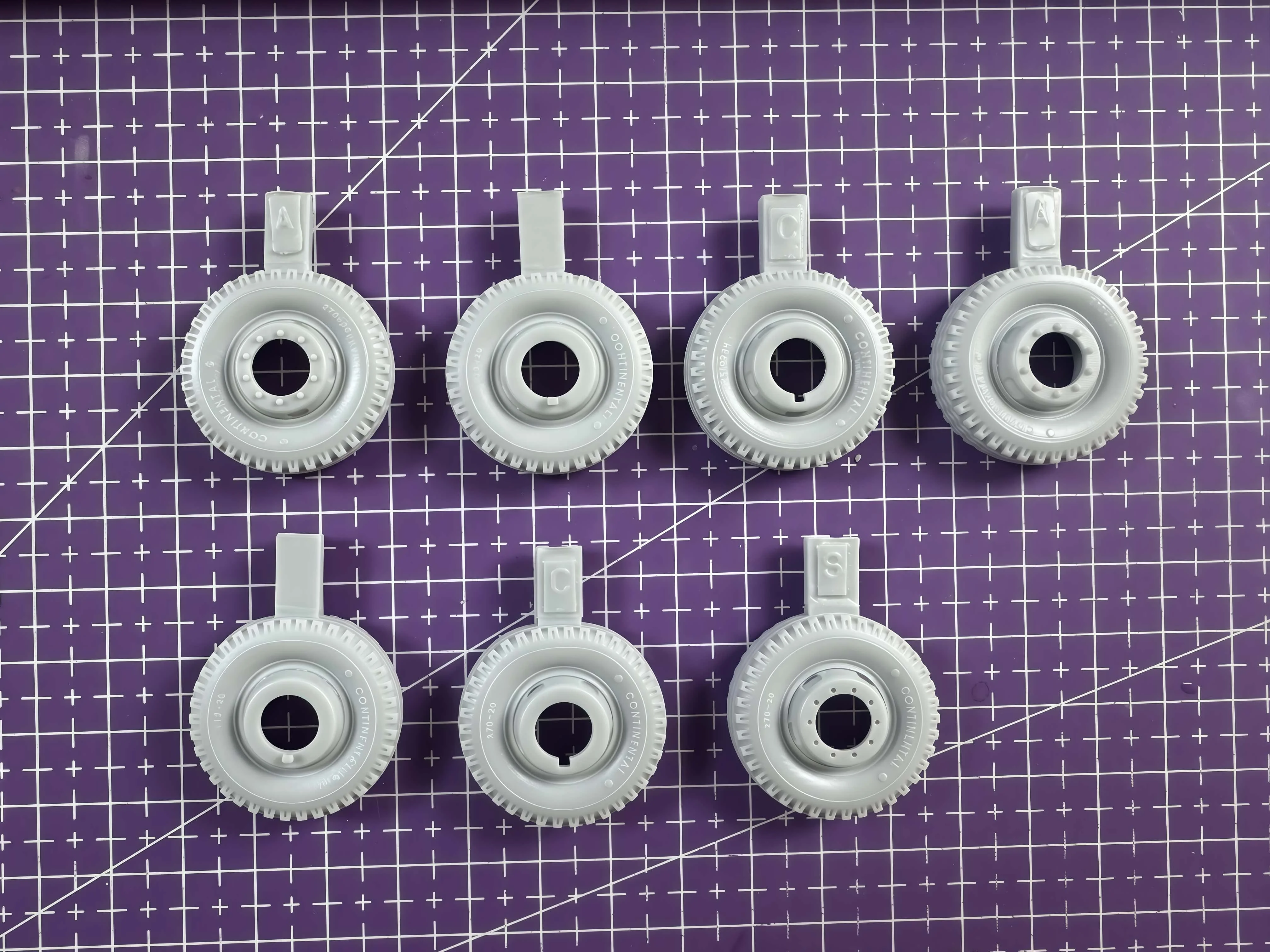 

1/35 Casting Resin Model Assembly Kit, GK， Resin Tire Modification Parts, Unpainted Need To Be Assembled (L4500)