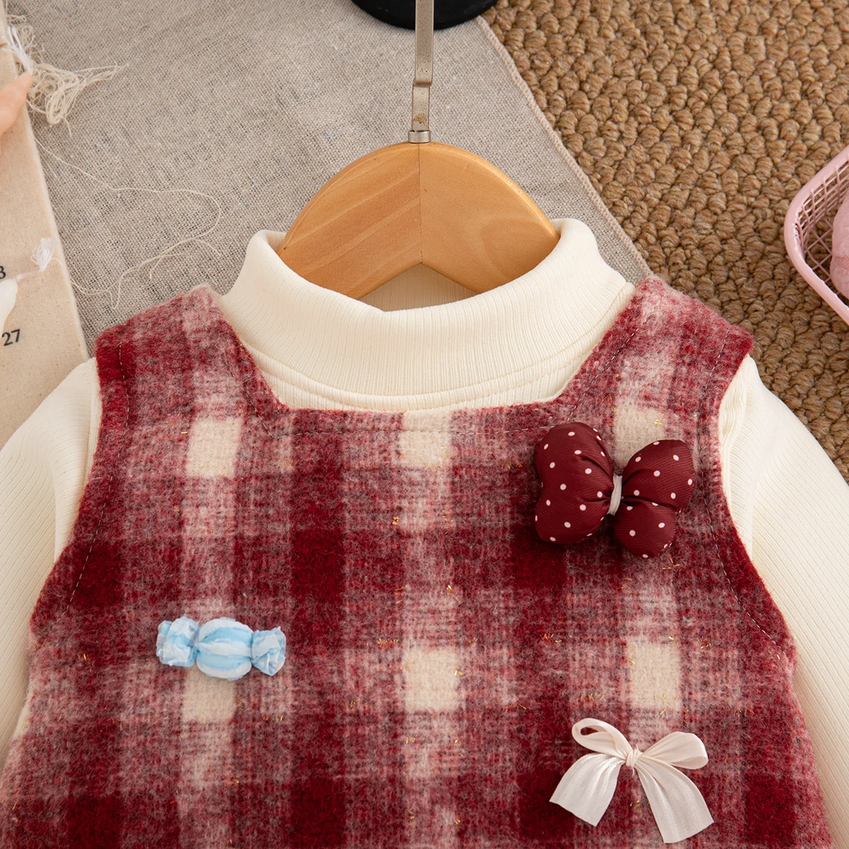 مجموعة خريف جديدة لطيفة على شكل مربعات حمراء للفتيات الصغيرات، ملابس أطفال بأكمام طويلة بفيونكة حلوة مناسبة لعمر 9 أشهر إلى 4 سنوات #3