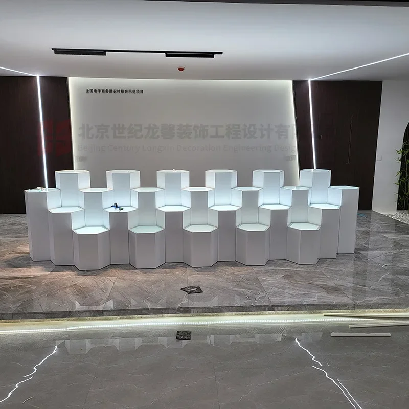 Paint drone floor square toilet polygon special-shaped technology booth hexagonal hexagonal luminous display stand