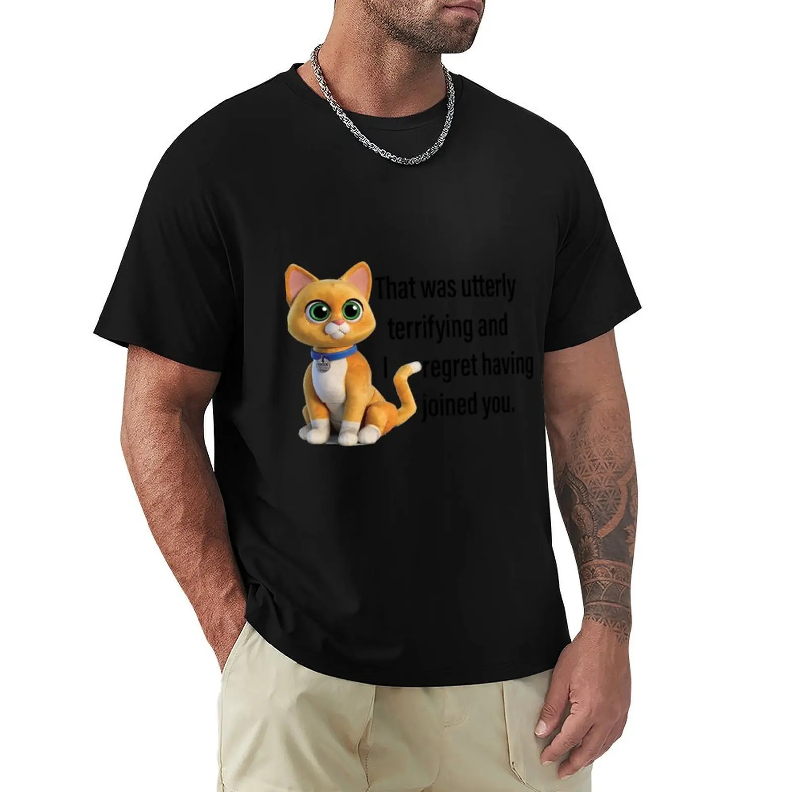 Eso era absolutamente aterrador y me arrepiento de haberme unido a ustedes. Camiseta básica de manga corta de color liso.