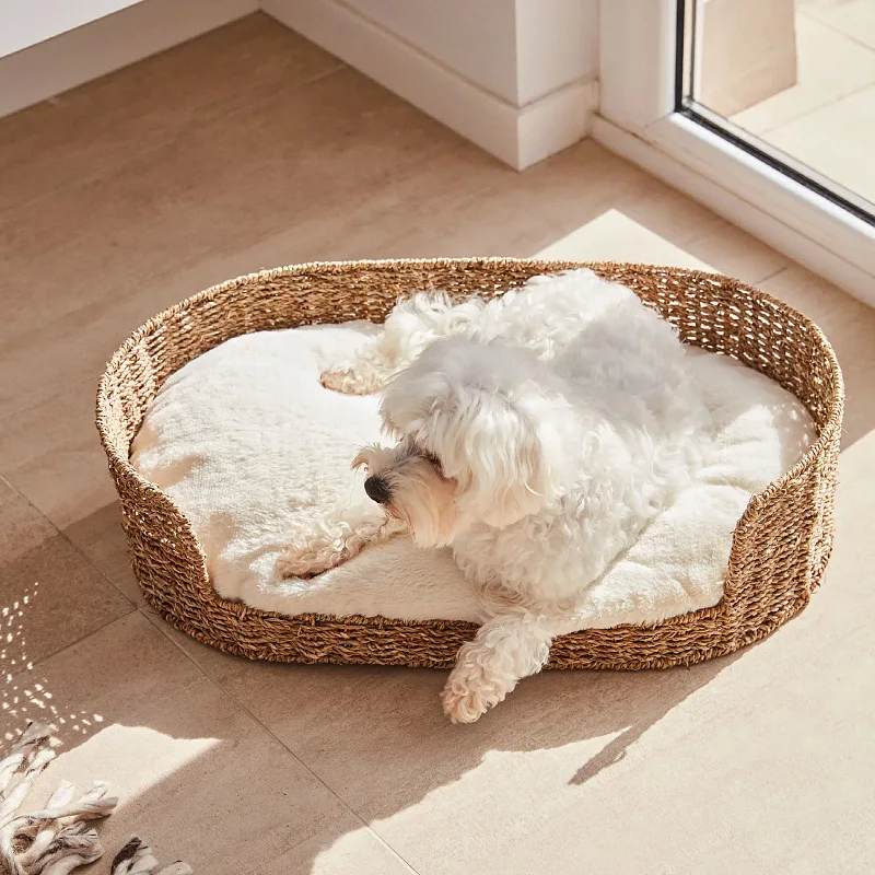 Pet cushions, dog cushions, grass rattan weaving, dog beds, cat litter, kennel supplies weaving