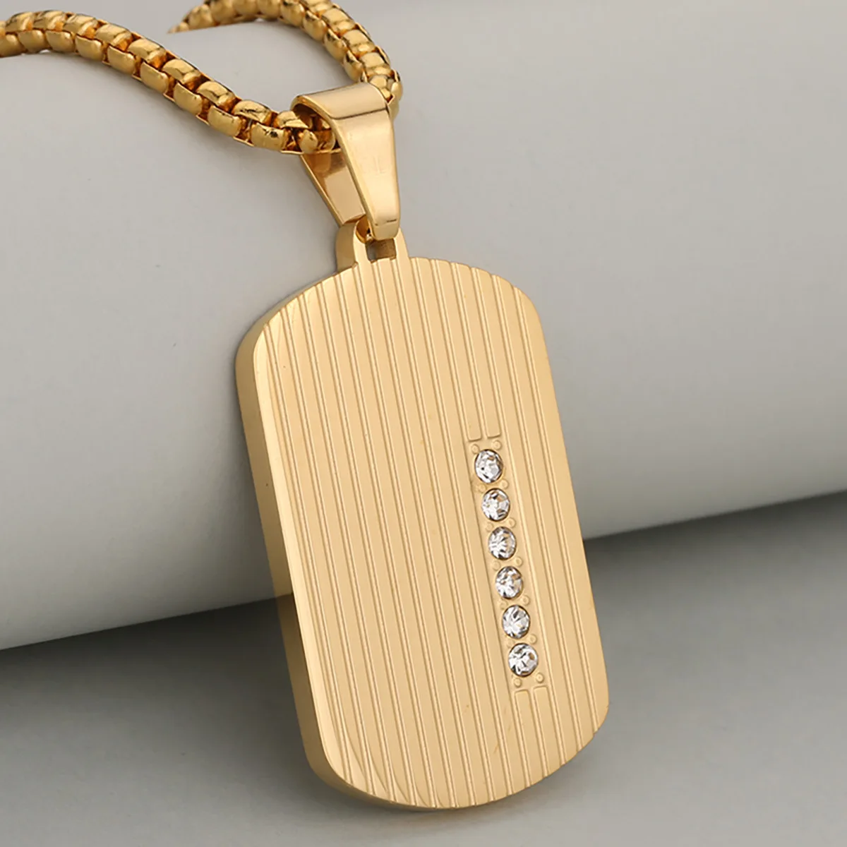 

Daily All-Match Striped Diamond-Studded Stainless Steel Dog Tag Pendant Necklace For Men And Women, Perfect for Commute