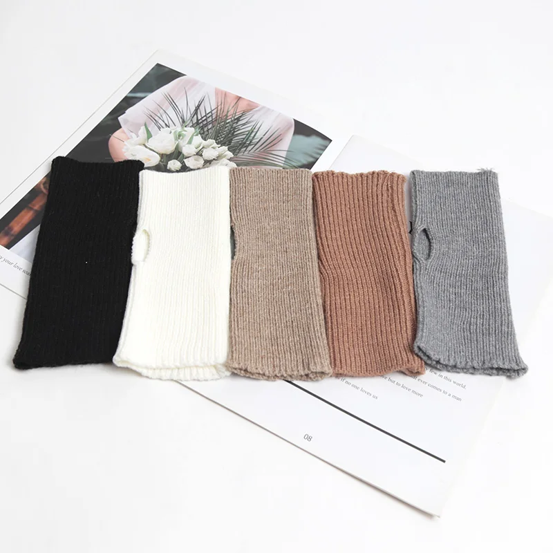 1 paar korte warme gebreide polsbeschermingshandschoenen Vingerloze handschoenen Zacht Warm Elastisch Geschikt voor winterwarm artefact