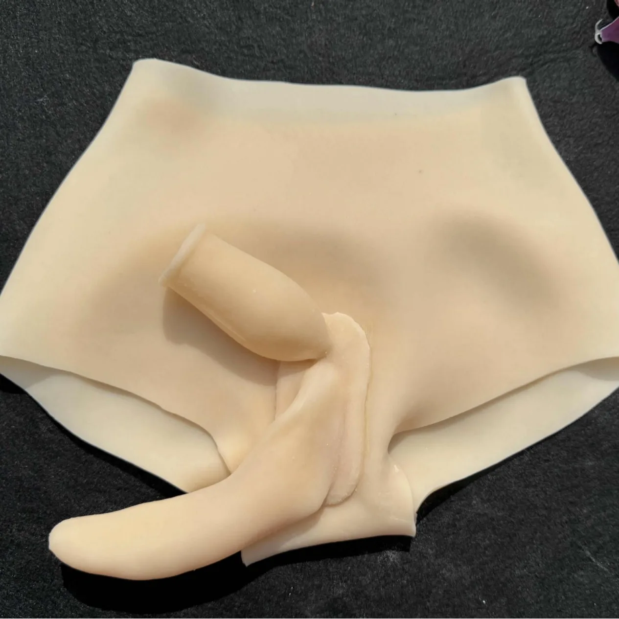 

Crossdressing Disguise Queen Silicone Pants for Men To Women Can Be Inserted Into A Fake Vaginal Tunnel