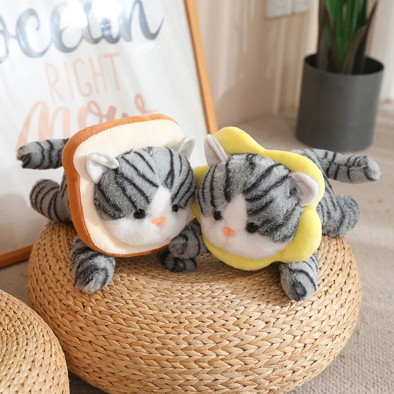 Como muñeco de gato Real, Animal de Peluche tumbado, gato gris naranja con pan de pescado, Peluche relleno, regalo de decoración