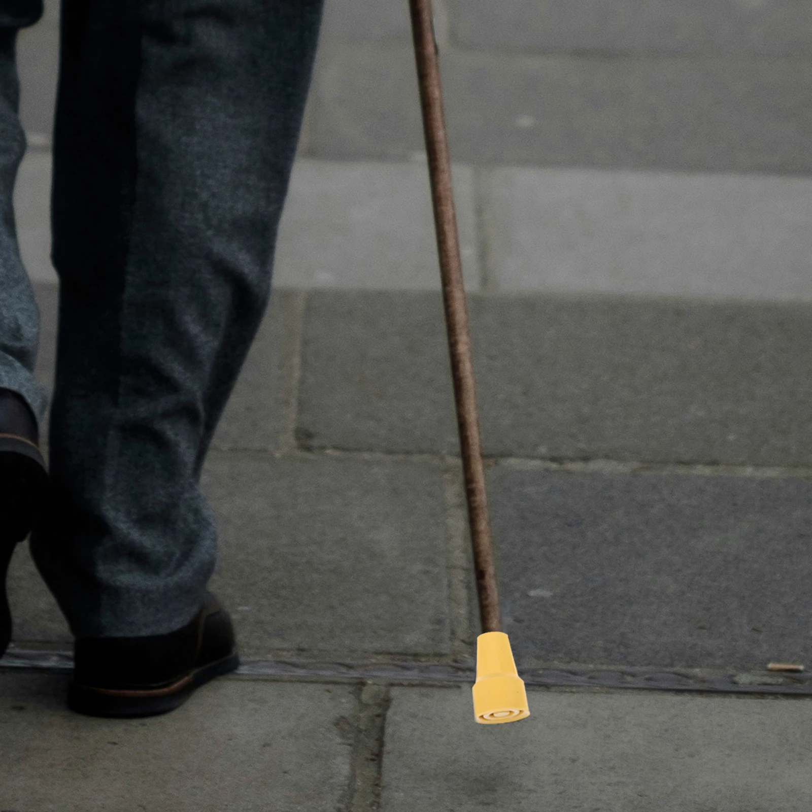 

4pcs Walking Stick Foot Pads Crutch Tips Trekking Pole Protectors Anti-Skid Non-Slip Cane Tip Covers Lightweight Mud Snow