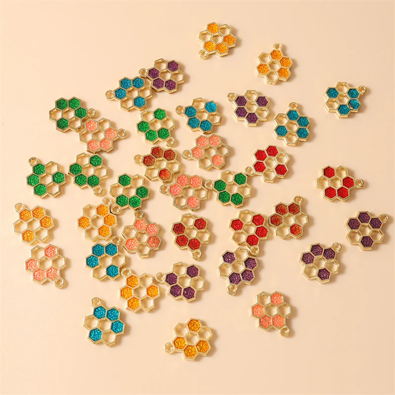 10pcs 15x19mm Cute Enamel Honeycomb Bee Charms Pendants for Making Necklaces Earrings Bracelets DIY Crafts Jewelry Accessories