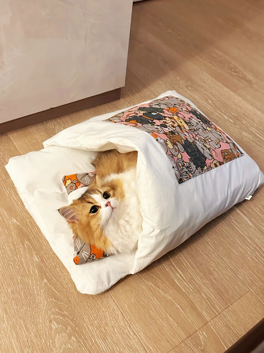 

Мягкая теплая лежанка-мешок для собак с отстегивающимся чехлом, полузакрытая конструкция, для использования в помещении зимой