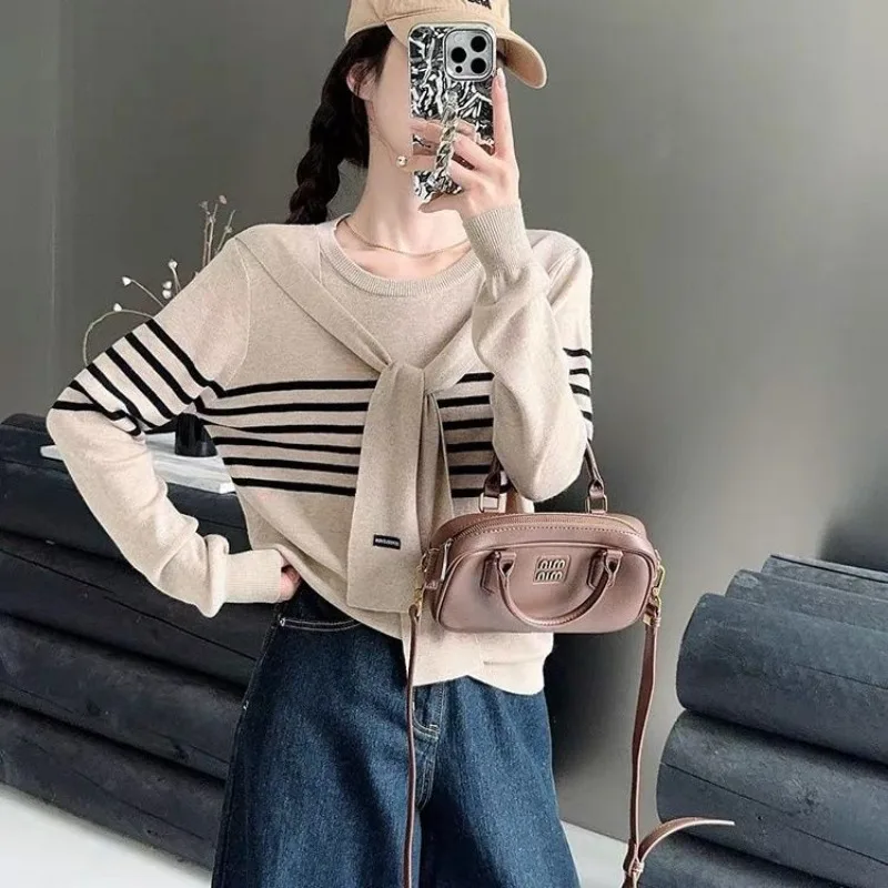 

Женский топ с длинными рукавами и воротником-шарфом во французском полоске, осенний новый стильный свитер для похудения