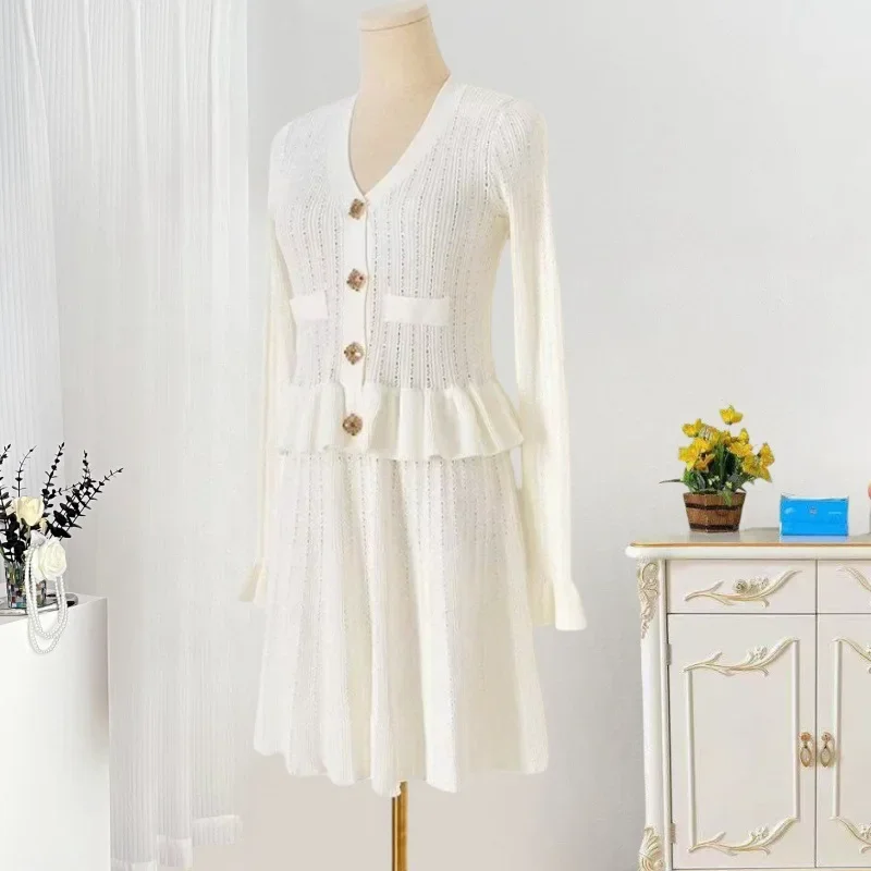 

Новое модное женское облегающее эластичное платье миди с V-образным вырезом, длинными рукавами и приталенной юбкой, весна-осень 2026
