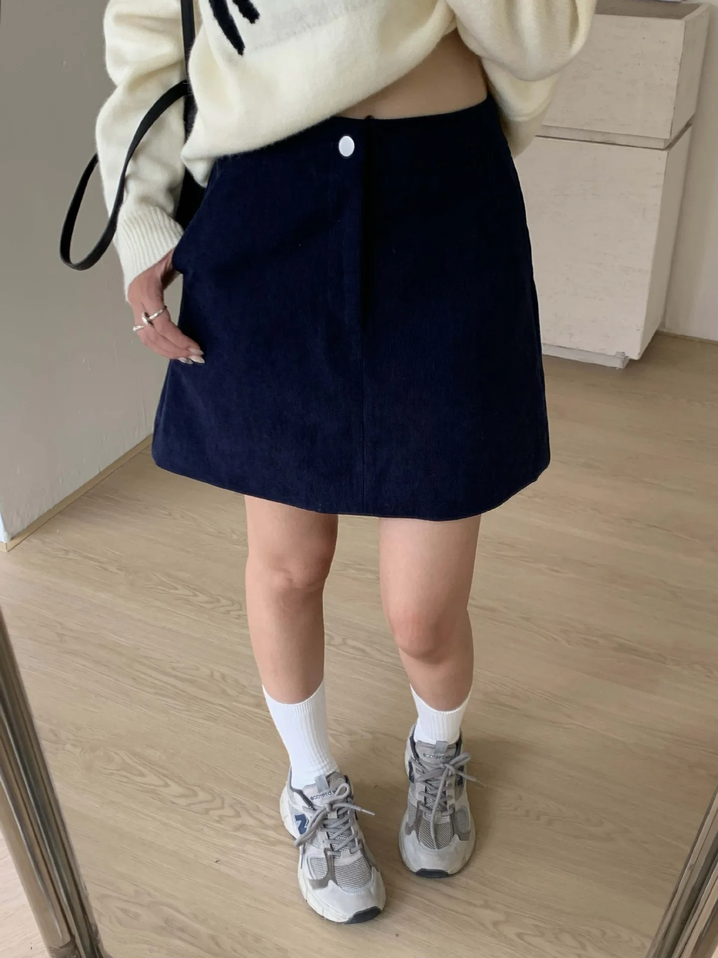 

Small Retro Simple Corduroy Skirt Autumn Korean Style A-line Hip-wrapped Slim Skirt